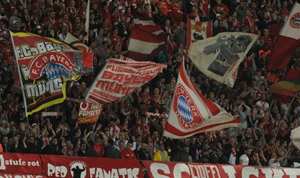 Bayern Munich tri ân NHM qua 'giá vé'